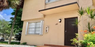 130 SW 108th Ave 130 SW 108th Ave Photo Gallery 1