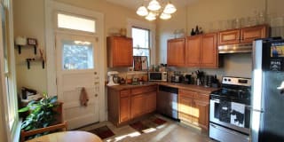 921 Beech Avenue Apt 3 921 Beech Avenue Apt 3 Photo Gallery 1