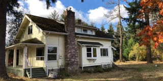 207 121st Street East 207 121st Street East Photo Gallery 1