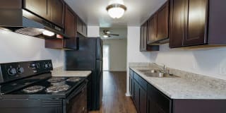 Dundale Square Apartments & Townhomes Dundale Square Apartments & Townhomes Photo Gallery 1