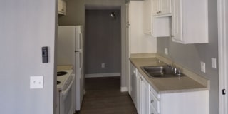 Edgewater Apartments Edgewater Apartments Photo Gallery 1