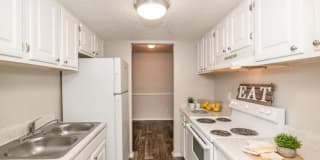 Midtown Oaks Apartments Midtown Oaks Apartments Photo Gallery 1