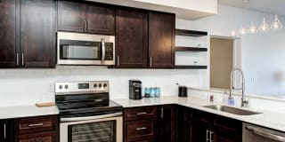 Nine+Eighteen Apartments Nine+Eighteen Apartments Photo Gallery 1