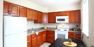 Holly Court Apartments Holly Court Apartments Photo Gallery 1
