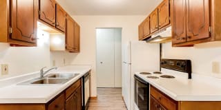 Cambridge Court Apartments Cambridge Court Apartments Photo Gallery 1