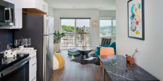 Swivel Swivel Photo Gallery 1