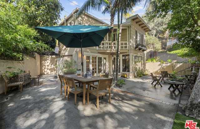 Photo of 2377 N Beverly Glen Blvd