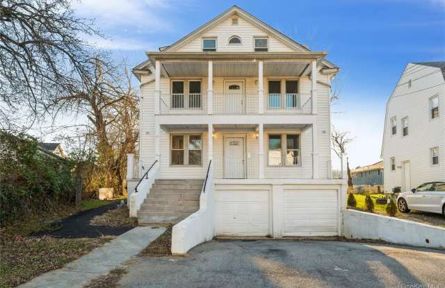 Photo of 59 Longdale Avenue unit: 1L