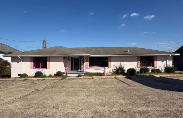 1422 Westgate Pkwy