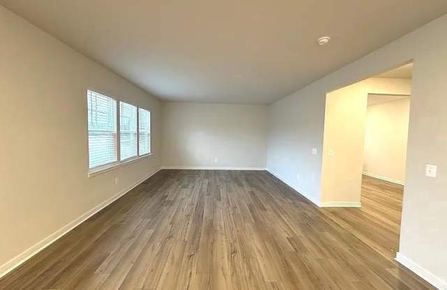 2328 HAWKSHILL DRIVE