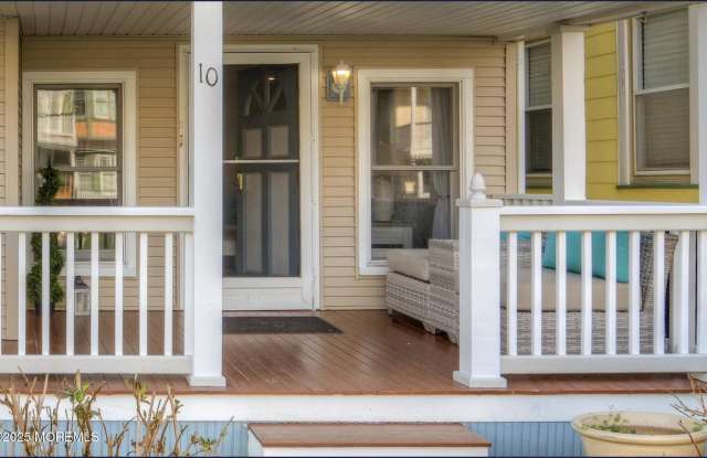 10 Seaview Avenue unit: 1