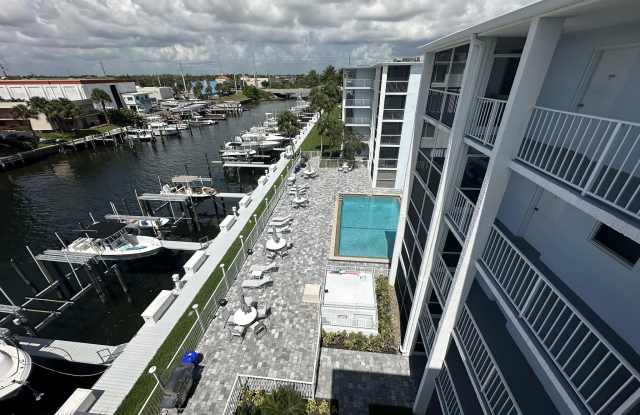 104 Paradise Harbour Blvd