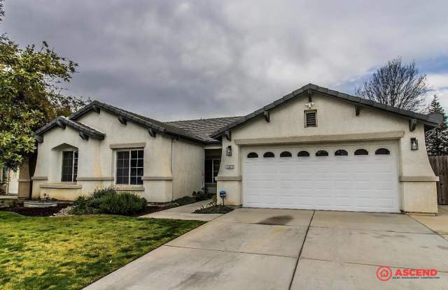 Photo of Beautiful 4 Bedroom Home In The Southwest!