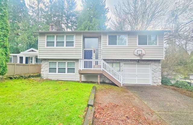 Charming 4 Bed 2 Bath Home in Wedgewood