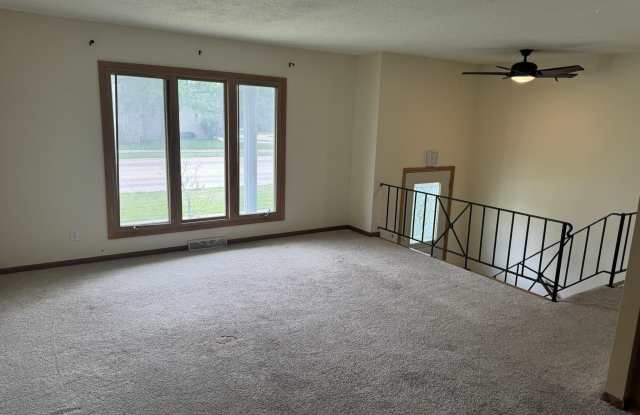 2107 TANGLEFOOT Lane