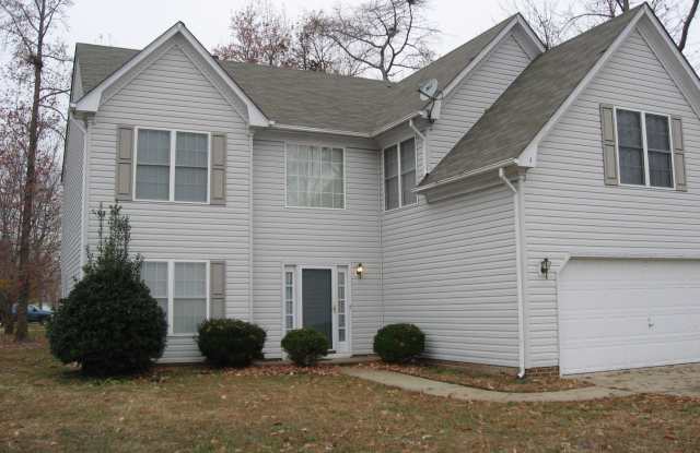 4 bedroom/2.5 bathroom- Michaels Woods - 1 Kaleigh Court, Hampton, VA 23666