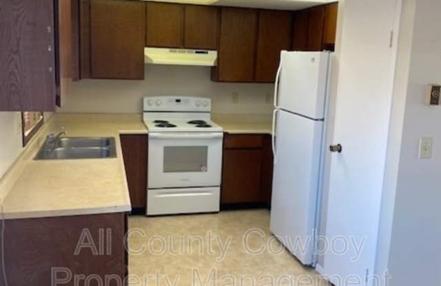 125 E. Miller St.