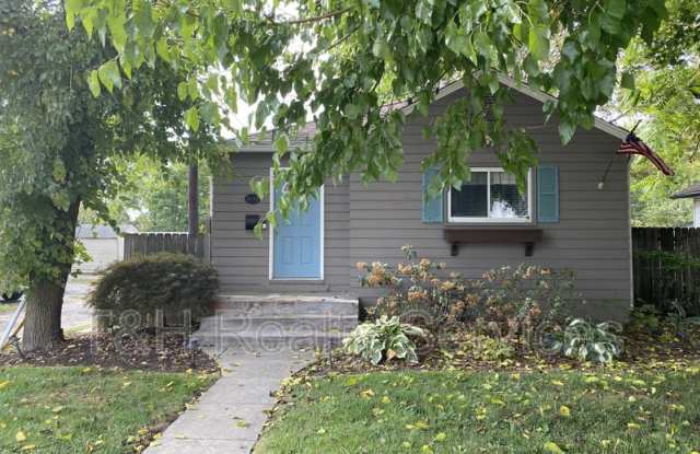 4618 Kingsley Dr