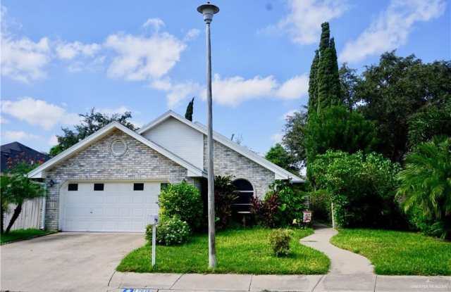 1707 E Gastel Circle