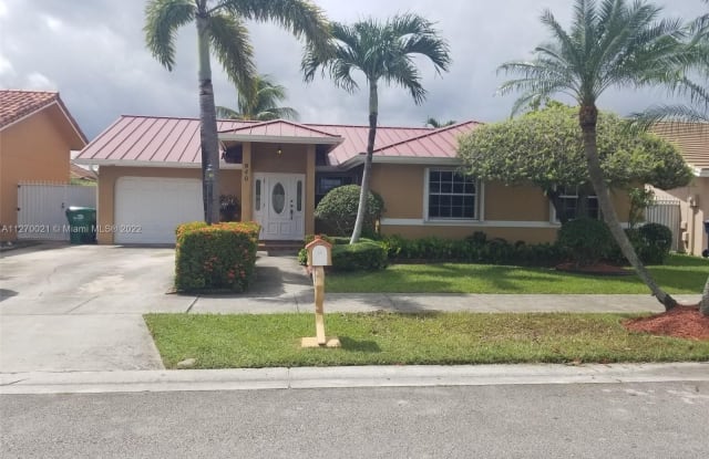 940 NW 128th Ct - 940 NW 128th Ct, Tamiami, FL 33182