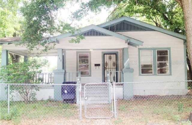 302 E SELMA AVENUE