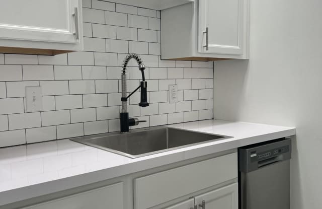 288 Cumberland St, Apt 201