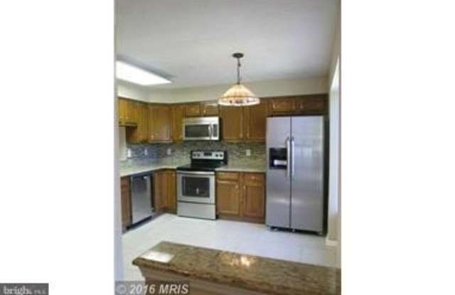 8549 BLACK STAR Circle