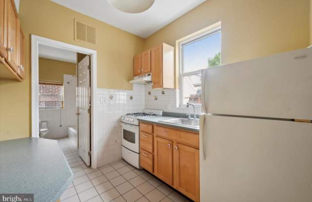 519 S 17TH Street unit: 3