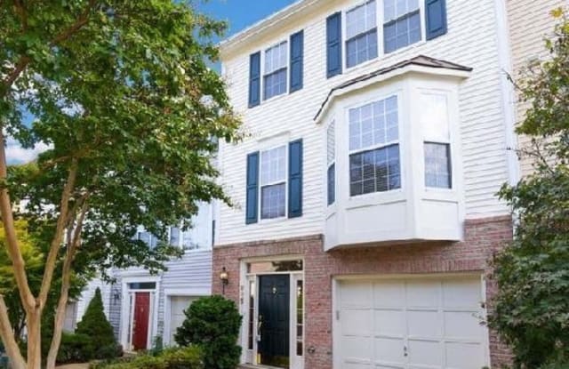 9435 Silver Meteor Ct - 9435 Silver Meteor Court, Manassas Park, VA 20111