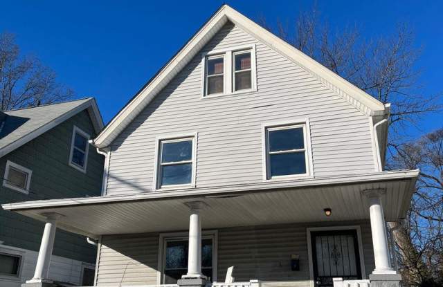 Updated 3 bedroom Single Home on Cleveland’s East Side - 698 East 124th Street, Cleveland, OH 44108