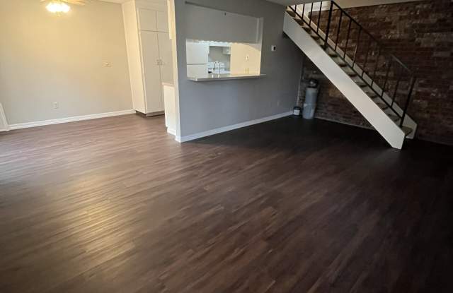 Photo of 701 West Pennsylvania Street - 701