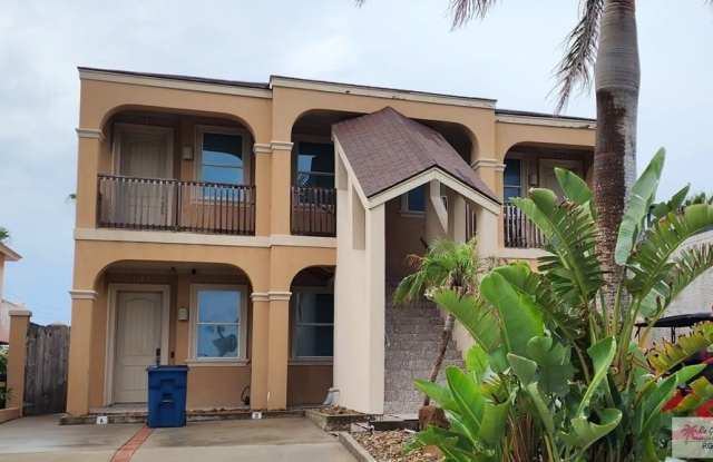 106 W CAPRICORN DR.