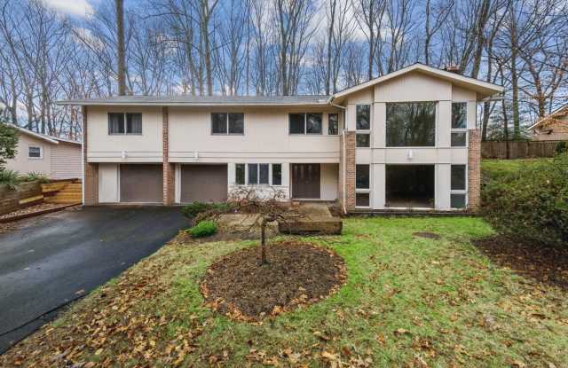 Spectacular Mid-Century Contemporary in Carderock Springs