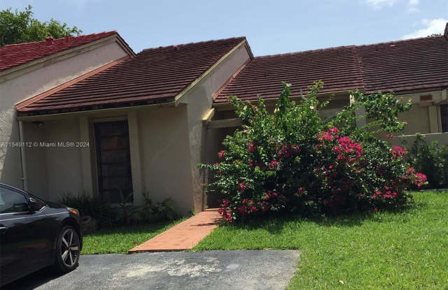 11549 SW 90th St - 11549 Southwest 90th Street, Kendall, FL 33176