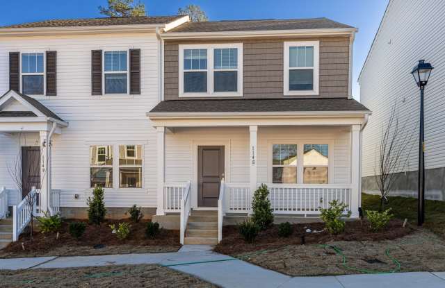 3 bd 2.5 ba Townhome in the Pine Forest community off of Main Street Mooresville photos photos