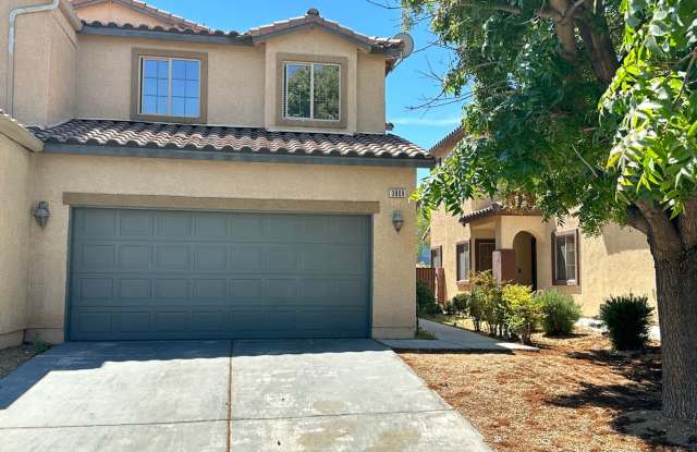 Lovely 3 Bedroom 2 Bathroom Town Home! - 3809 Juanita May Avenue, North Las Vegas, NV 89032