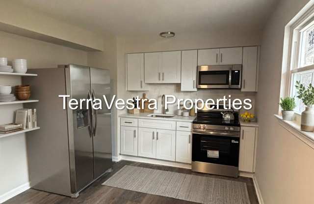 Photo of 212 Woodlawn Ave