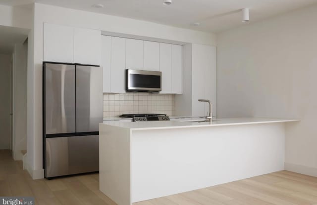 2007 CAMBRIDGE Street unit: 10