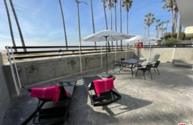 2609 OCEAN FRONT WALK