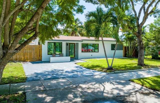 3360 NE 12th Ter