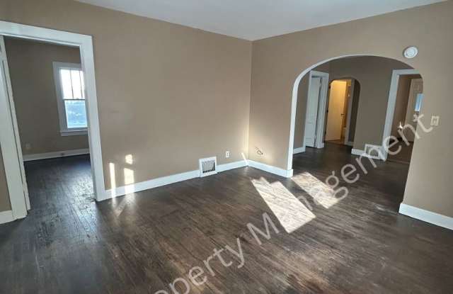 Photo of Charming 3 bedroom home available now!