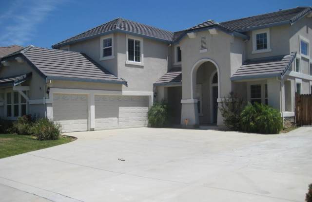 Photo of Beautiful large home in Brentwood with bonus room!