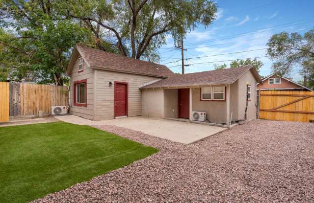 Carriage House near Downtown Pueblo!