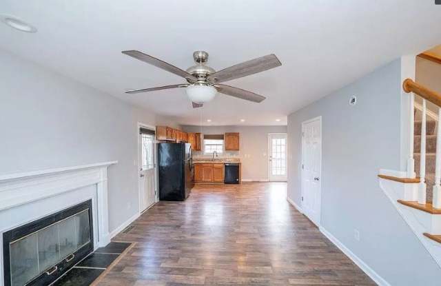 4 Bdrm / 2.5 Bath Beautiful Lake Home at Central Virginia's largest Community