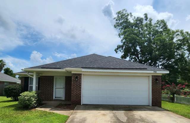 Abbey Ridge 3/2 with garage!