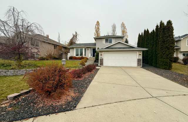 Photo of Stunning 3 Bed 2 Bath Eagle Ridge Home w/ Large Fenced Backyard and Raised Deck!