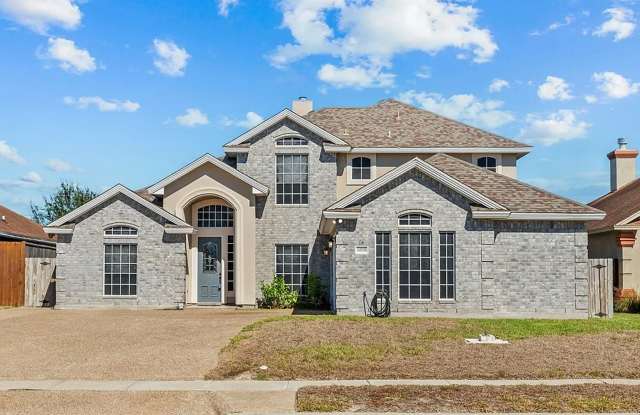 Beautiful 4BR / 3.5BA Home with Garage, Patio  Premium Features