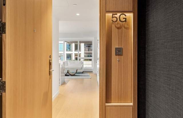 150 Seaport Boulevard 5G