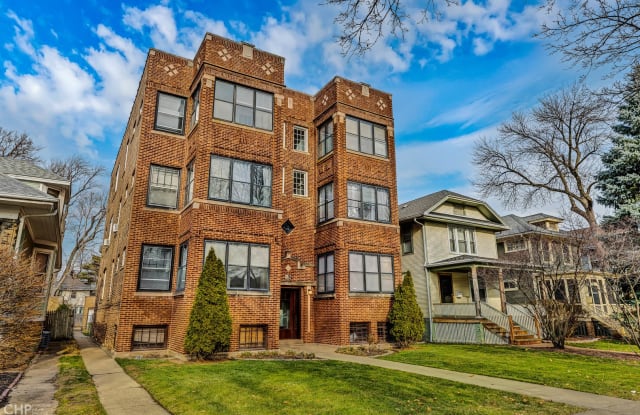 1942 W Farwell Avenue - 1942 West Farwell Avenue, Chicago, IL 60626