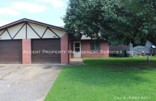 1821 S Oklahoma St. - 1821 S Oklahoma St, Sapulpa, OK 74066